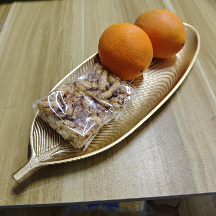 LeafWood – Elegant Wooden Tray in Leaf Shape Bowlift