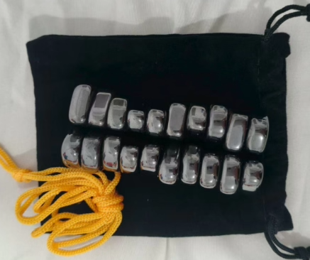 BowLift | Magnetic chess game for travelling & strategy