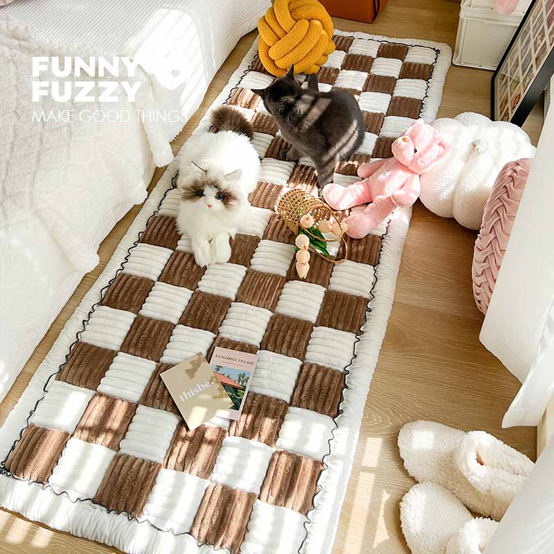CozyCover – Elegant Blanket for Pet and Human Bowlift