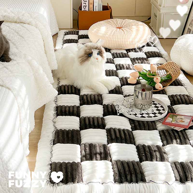 CozyCover – Elegant Blanket for Pet and Human Bowlift