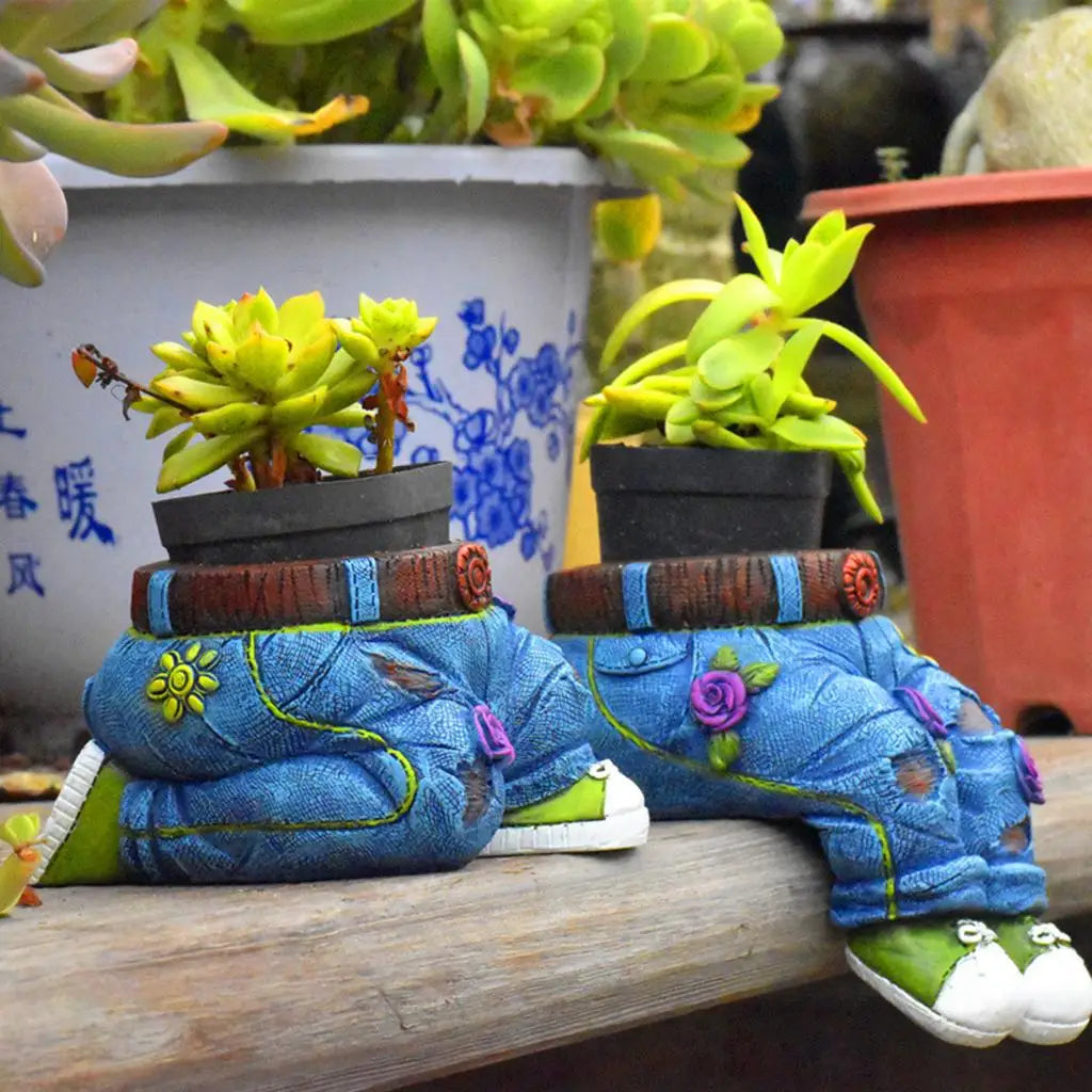 BowLift | GardenBuddy Gardener Resin Succulent Pot Sculpture