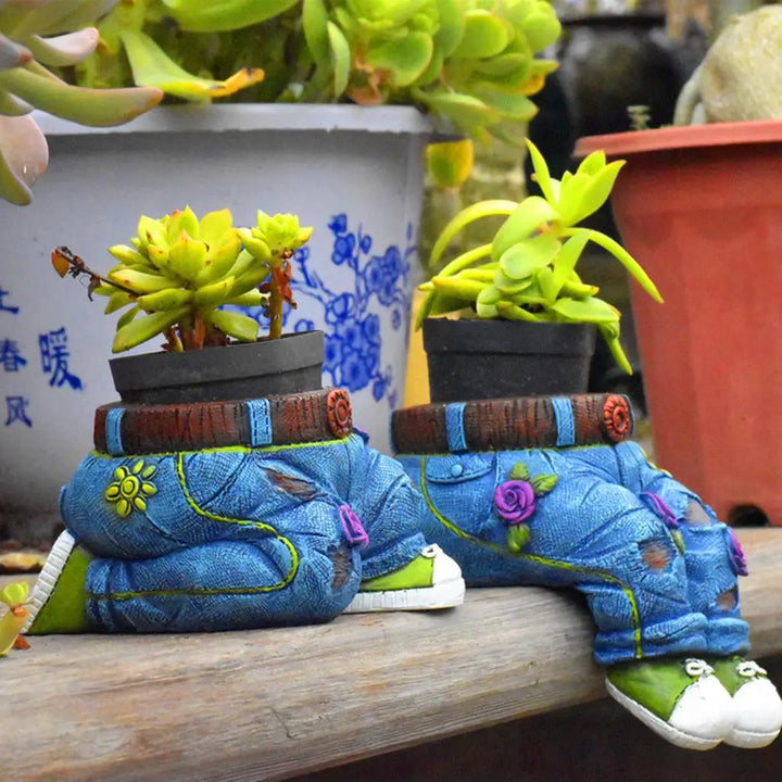 BowLift | GardenBuddy Gardener Resin Succulent Pot Sculpture