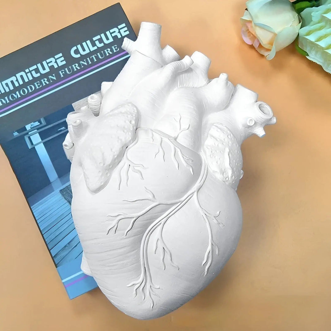 BowLift | Greek Inspired Heart-Shaped Vase - Elena