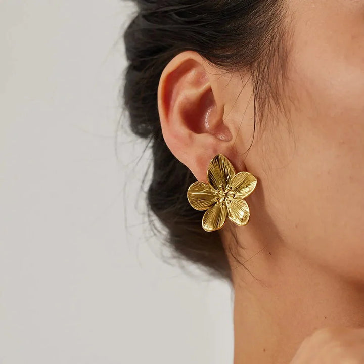 BowLift | Hibiscus Floral Stud Earrings