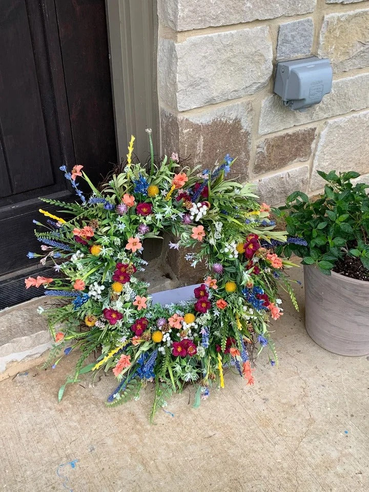 BowLift | Texas Wildflower Wreath