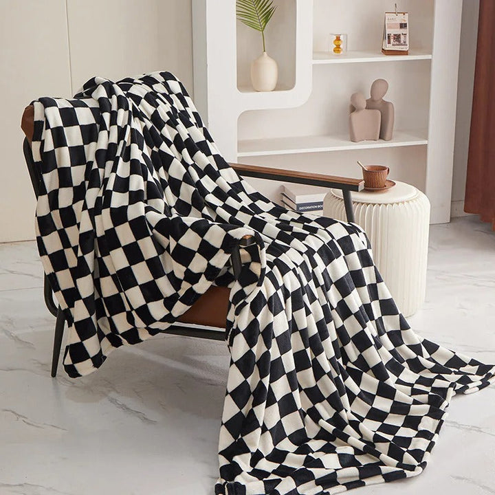 Tessellé Throw – Luxe Coral Velvet Blanket Bowlift