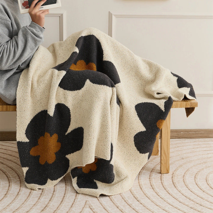 FloralSoft - Luxury Microfiber Blanket for Ultimate Comfort Bowlift