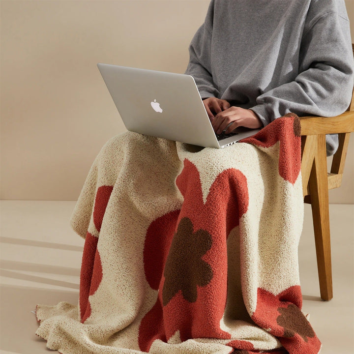 FloralSoft - Luxury Microfiber Blanket for Ultimate Comfort Bowlift