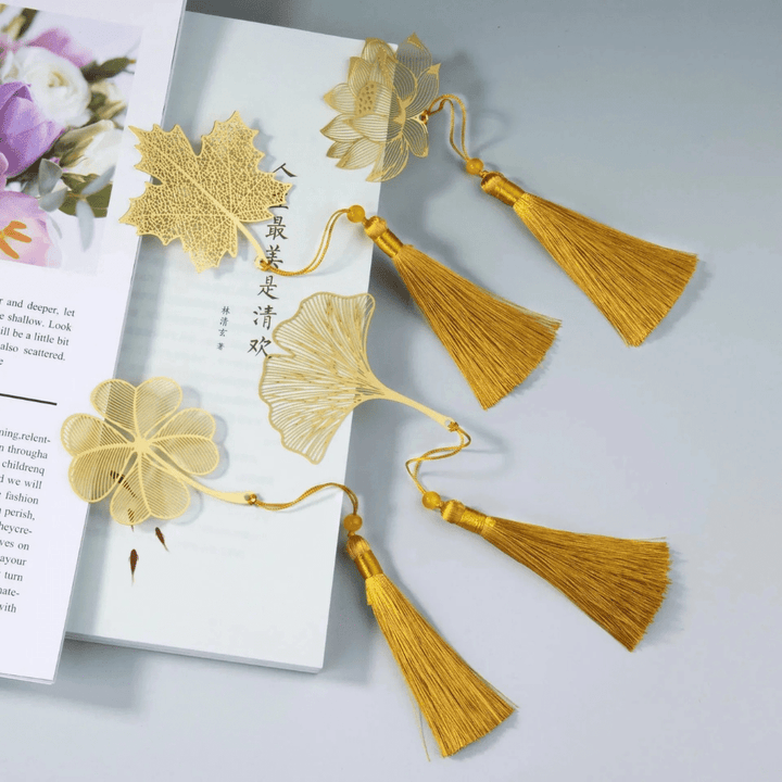 BowLift | Metal bookmark | Flower