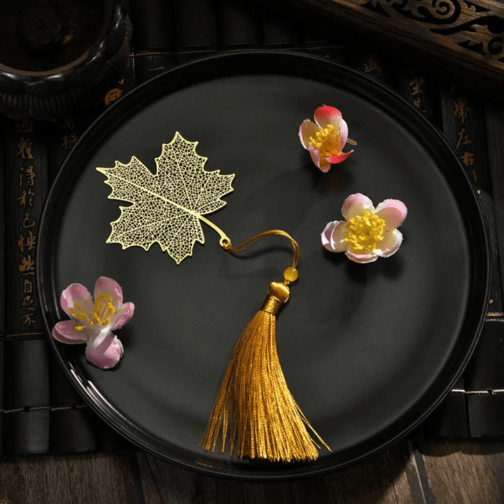 BowLift | Metal bookmark | Flower