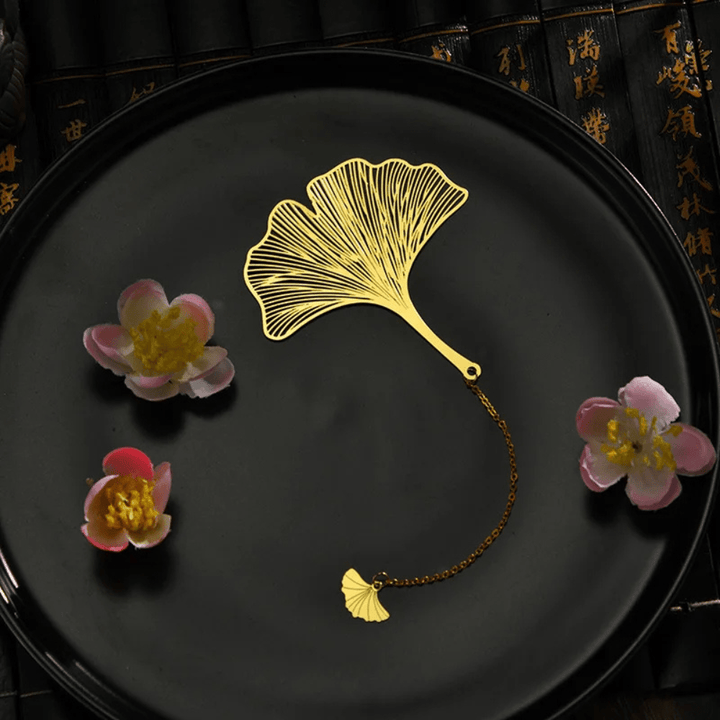 BowLift | Metal bookmark | Flower