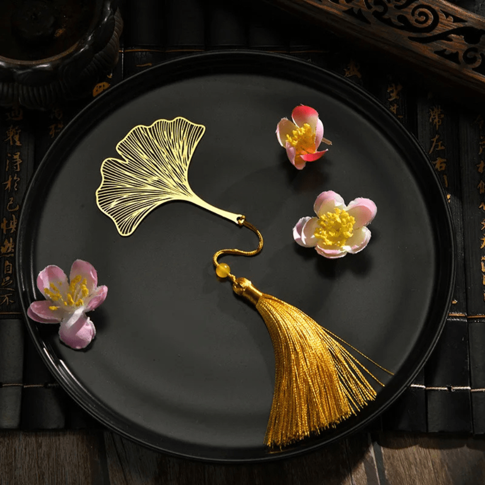 BowLift | Metal bookmark | Flower