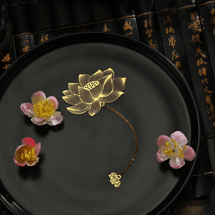 BowLift | Metal bookmark | Flower