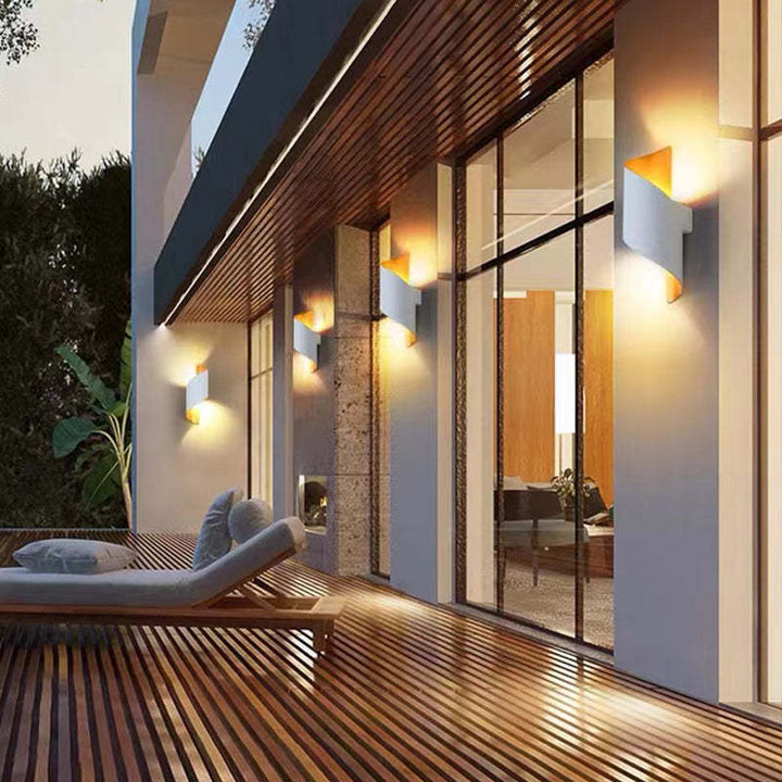 BowLift | Modern Spiral LED Wall Lamp – TwistLight