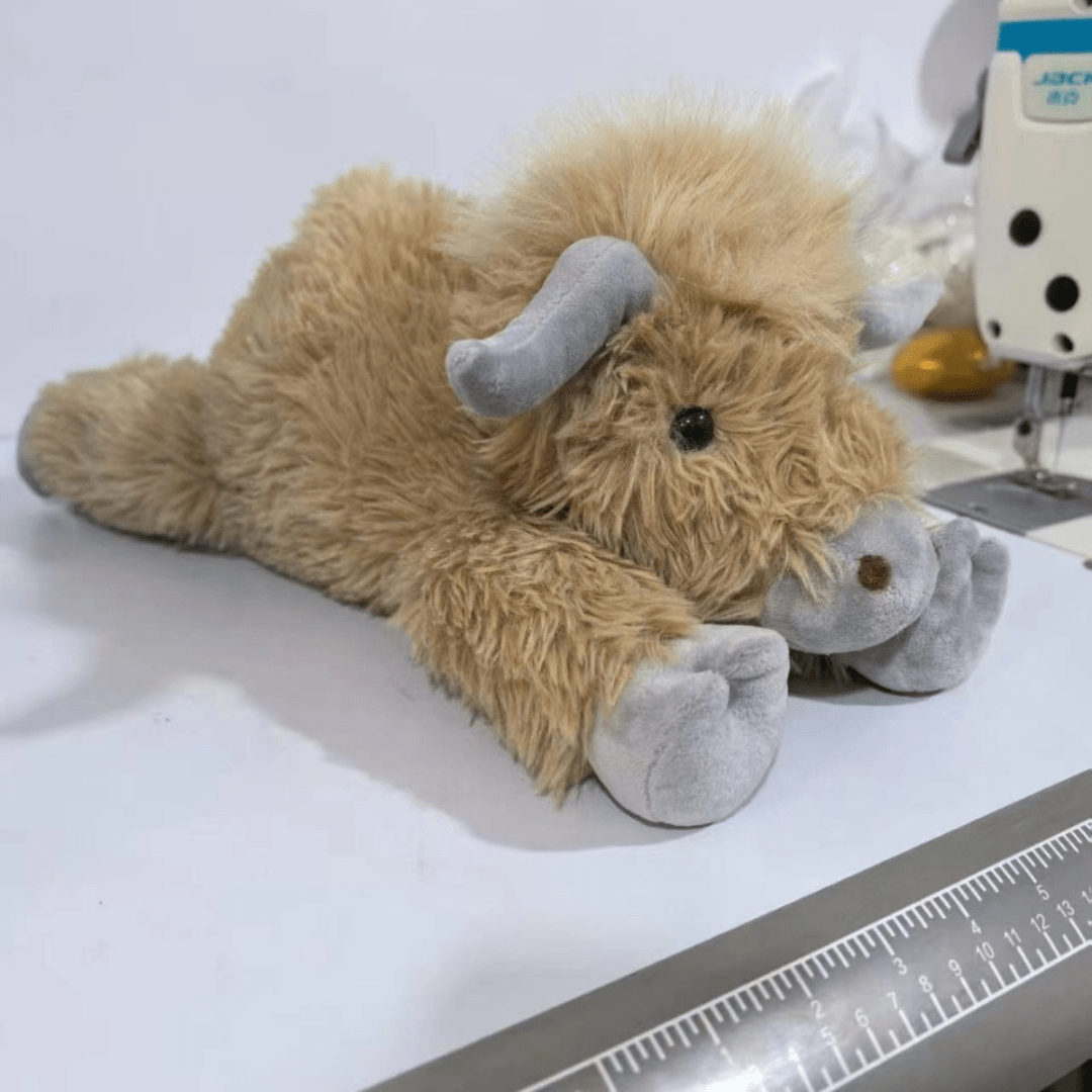 BowLift | MOOLETTE – Lovable Highland Cow Plush with Cozy, Huggable Design