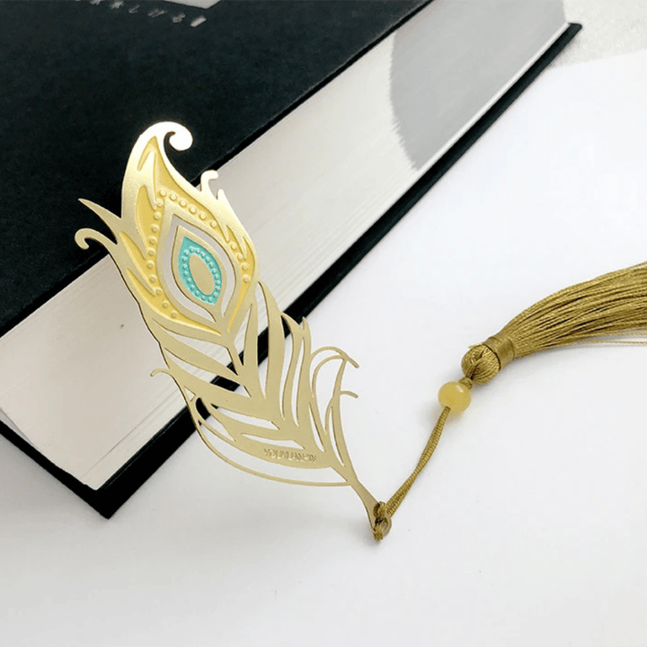 BowLift | Bookmark made of metal | Peacock feathers