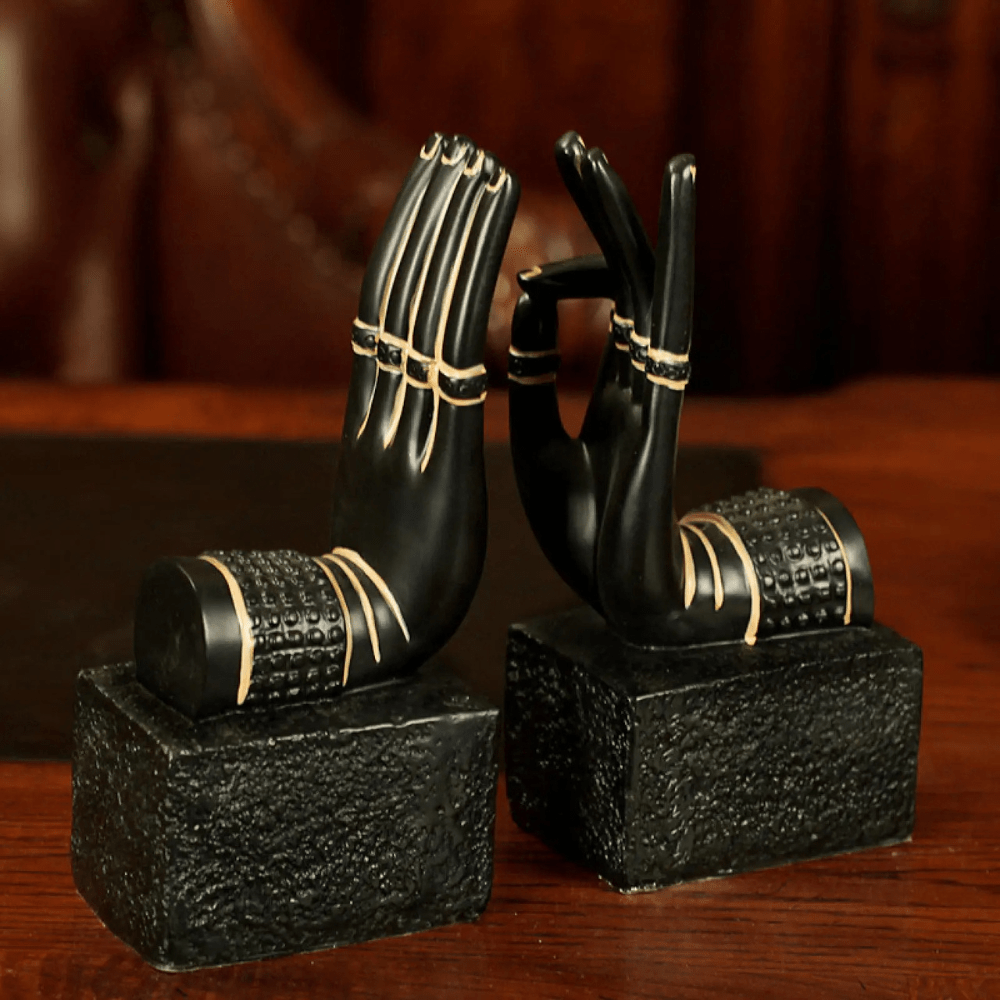 BowLift | Bookend Design made of resin | Black hands