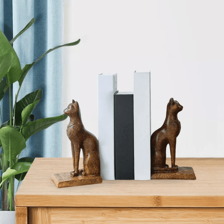 BowLift | Bookend made of resin | Egyptian cat