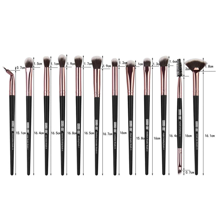 Set of 12 Professional Make-Up Brushes | Bowlift