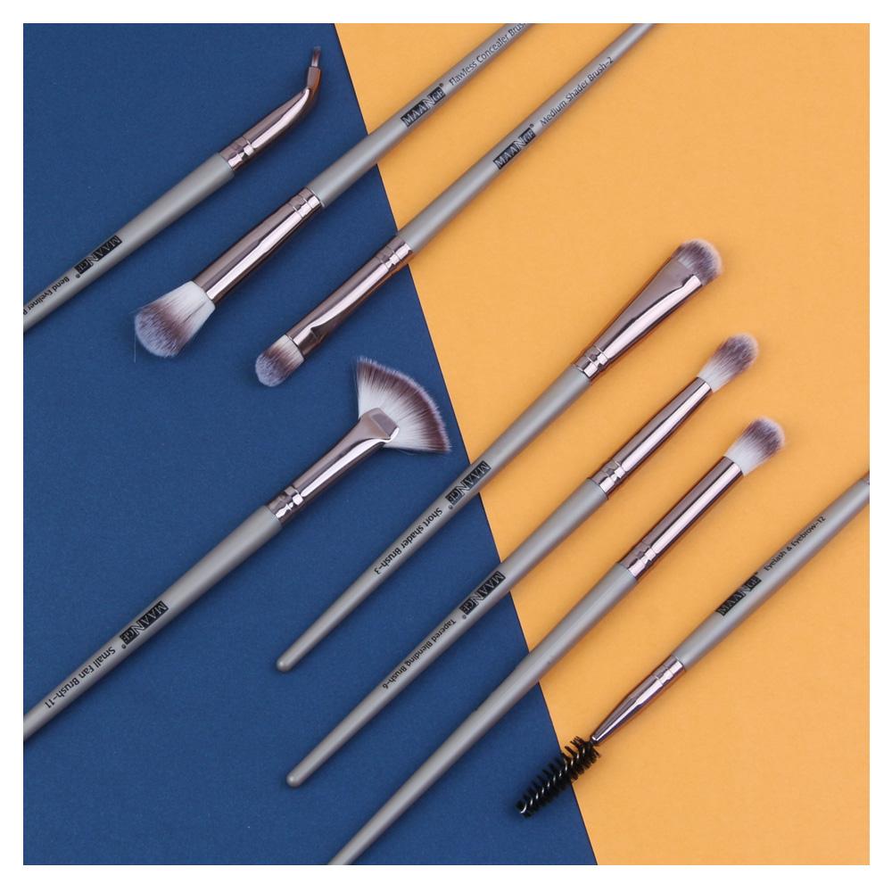 Set of 12 Professional Make-Up Brushes | Bowlift