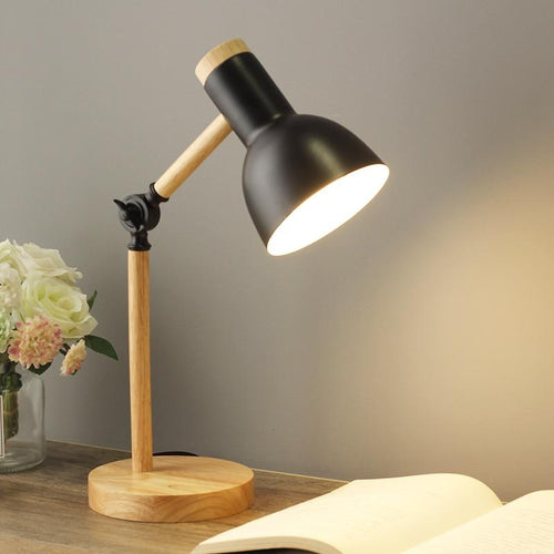 BowLift | LuminoShade – Modern desk lamp made of wood in Scandinavian style