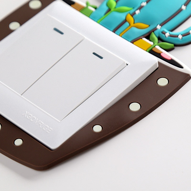 BowLift | Luminous Cactus Socket Cover Sticker