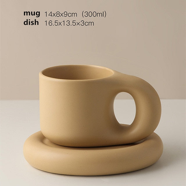 Timeless Elegance - Minimalist Porcelain Cup and Saucer Set Bowlift