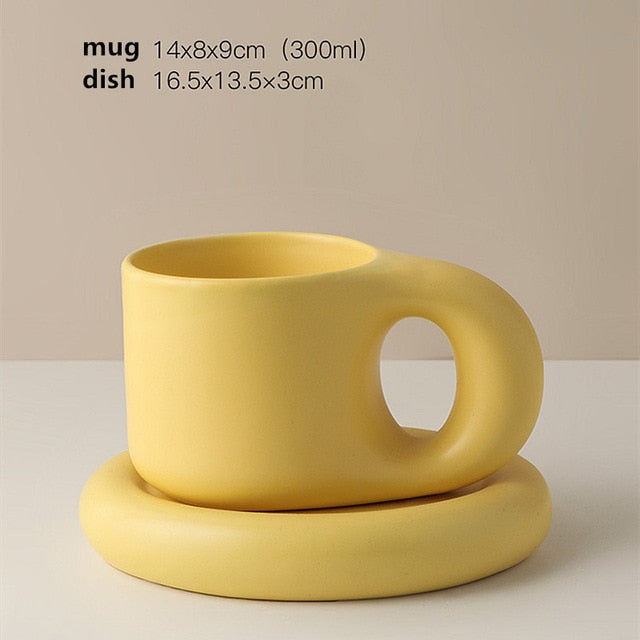 Timeless Elegance - Minimalist Porcelain Cup and Saucer Set Bowlift