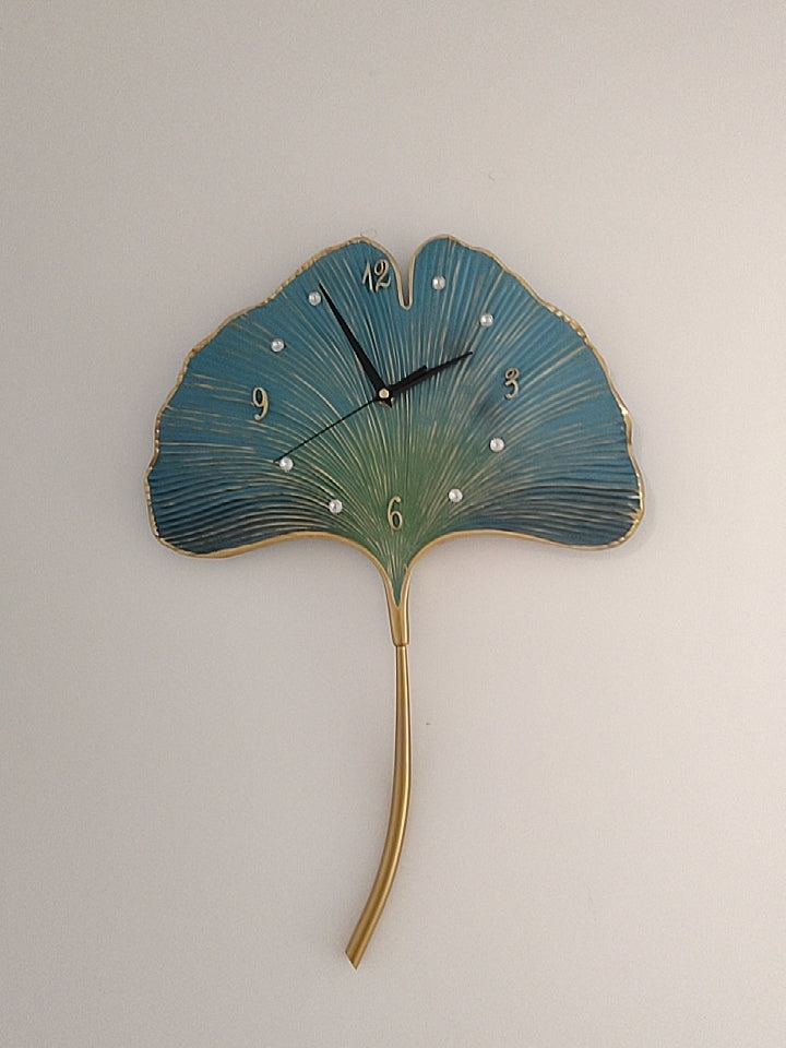 BowLift | Elegant Leaf Wall Silent Clock
