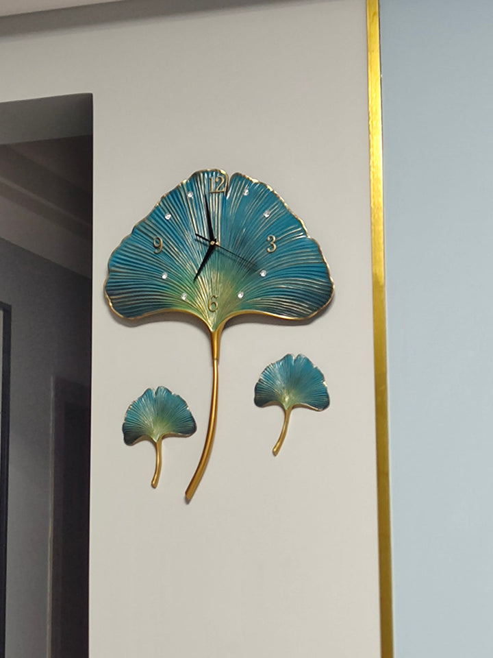 BowLift | Elegant Leaf Wall Silent Clock