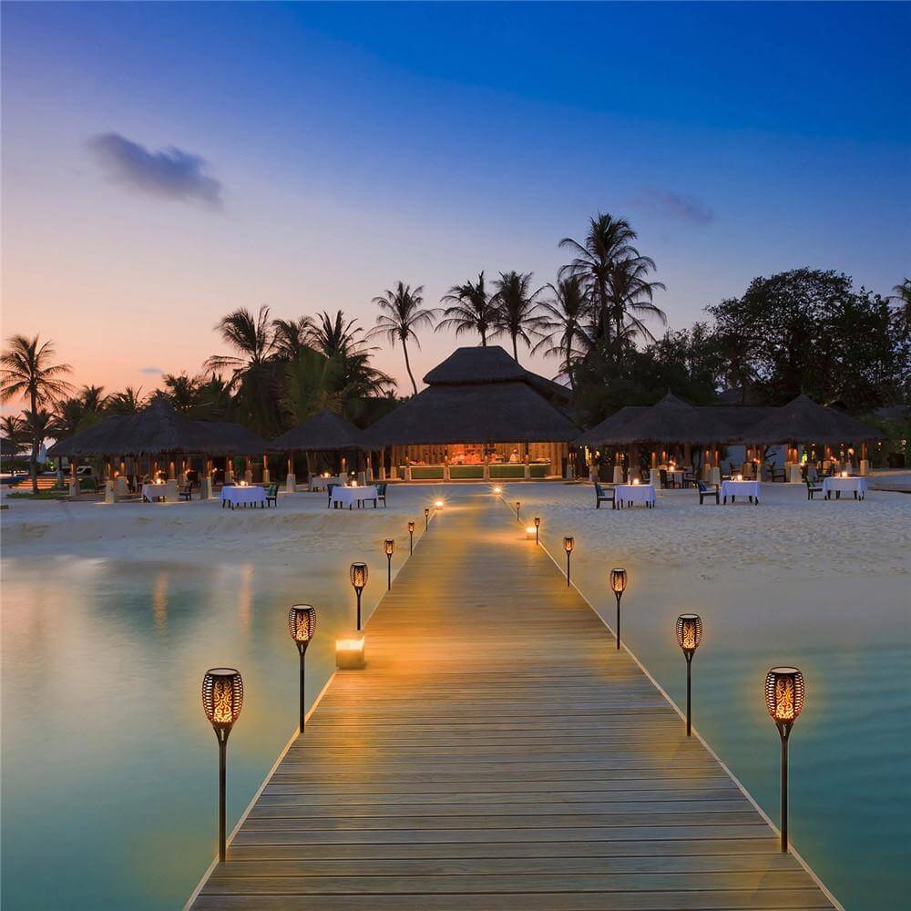 BowLift | LED Outdoor Flickering Dancing Flames Lights