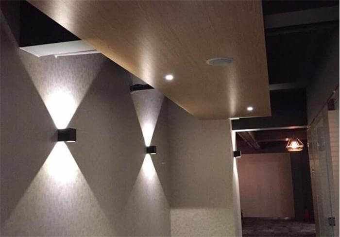 BowLift | Modern LED Wall Light