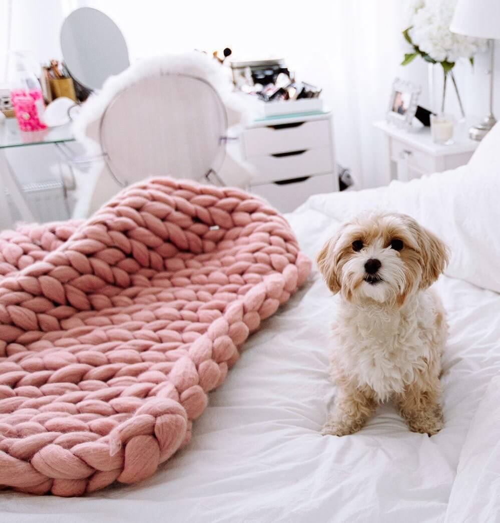BowLift | Thick Line Sofa Knitted Blanket