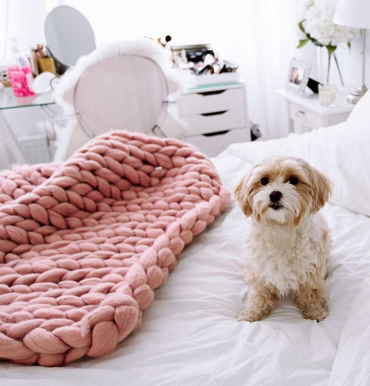 BowLift | Thick Line Sofa Knitted Blanket