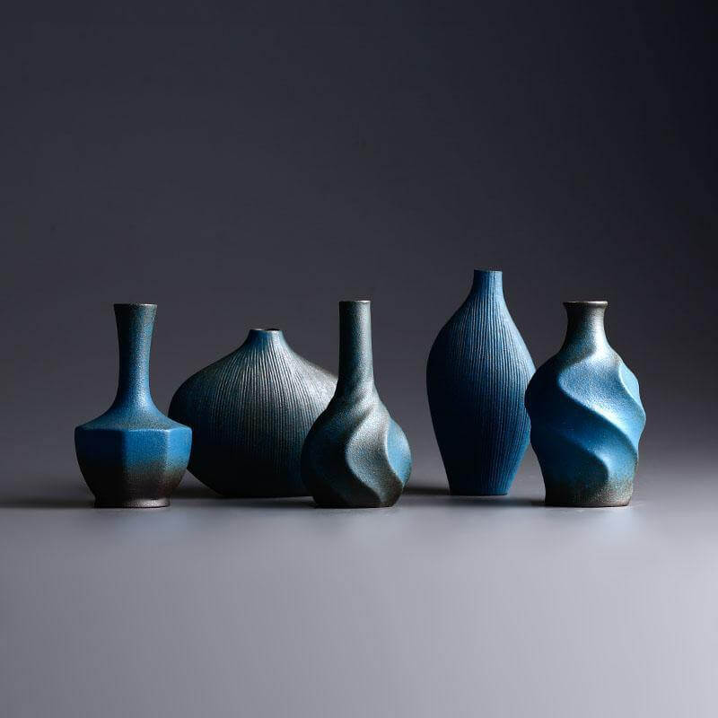BowLift | Traditional Chinese Ceramic Vases