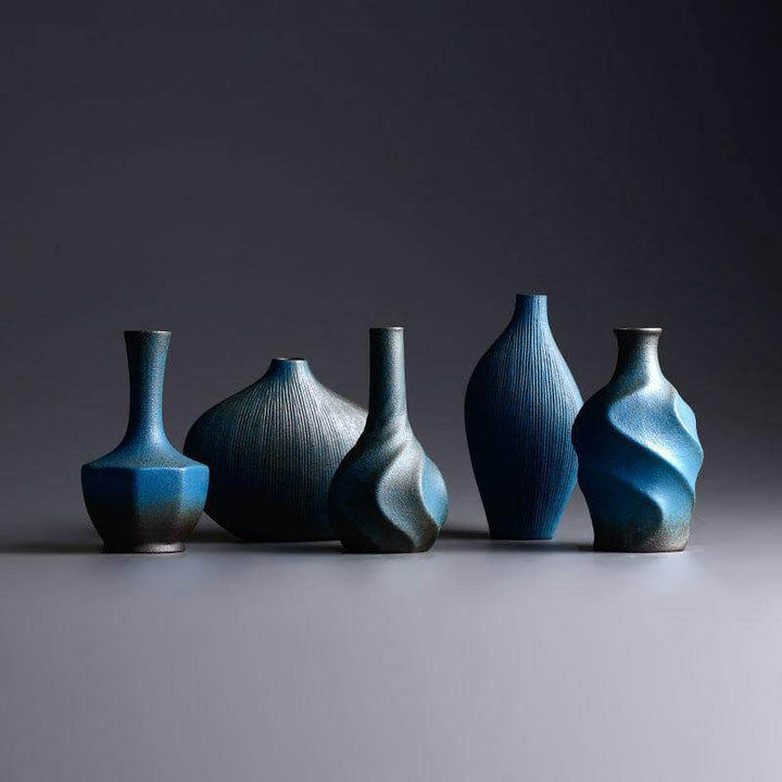 BowLift | Traditional Chinese Ceramic Vases