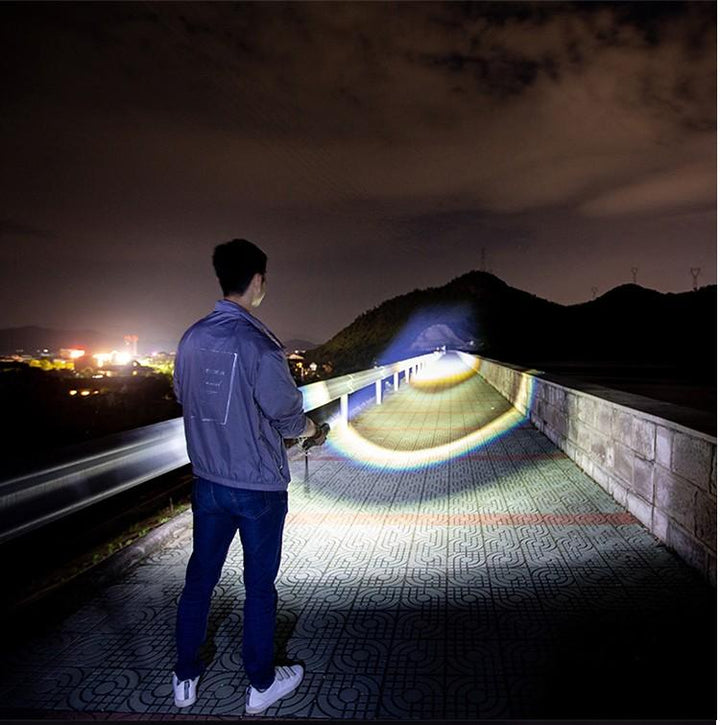 BowLift | LuxeBeam Super Foco Flashlight | Powerful and elegant lighting for any occasion