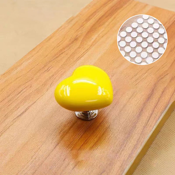 BowLift | Heart-shaped toilet button