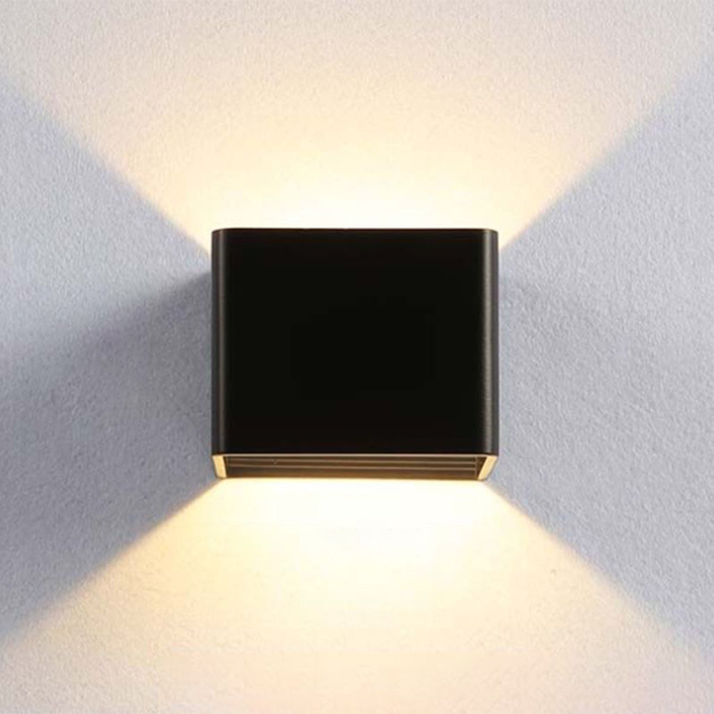 Square wall lamp with unique design Bowlift