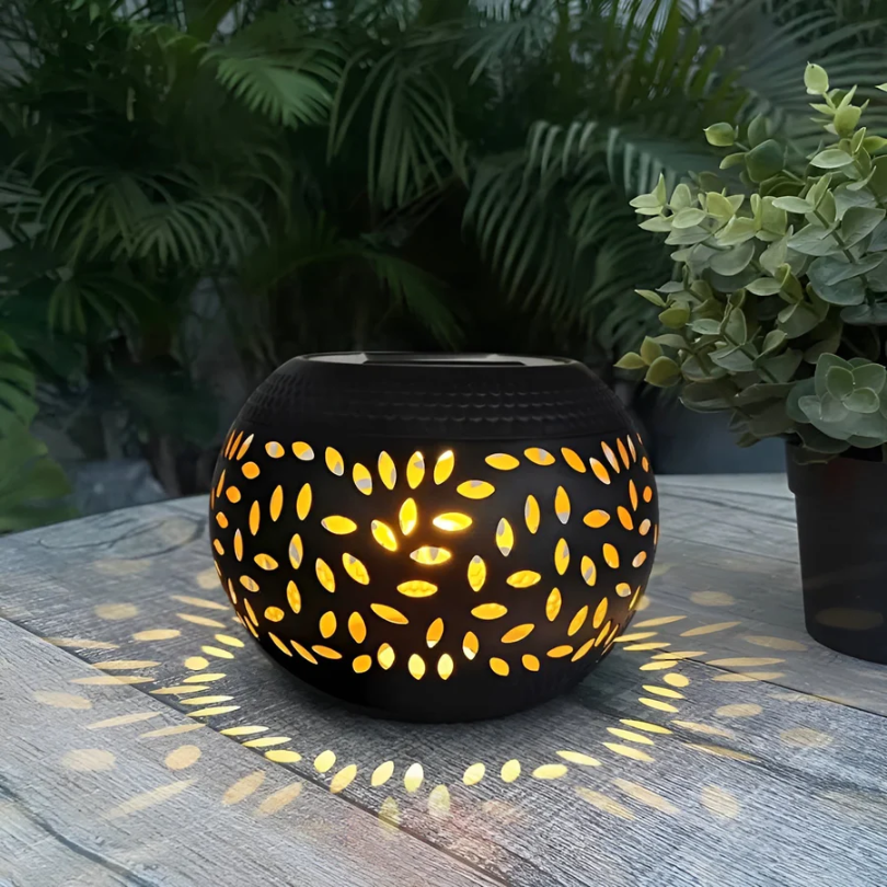 BowLift | Spotted Solar Garden Lighting - LumoPattern