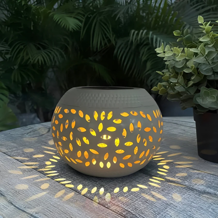 BowLift | Spotted Solar Garden Lighting - LumoPattern