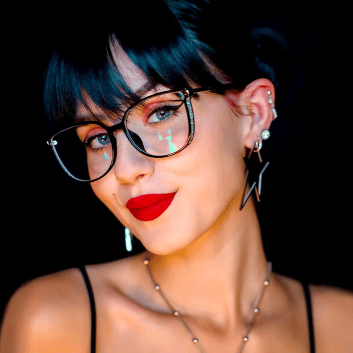 BowLift | Portable, fashionable blue light blocking reading glasses for women⭐