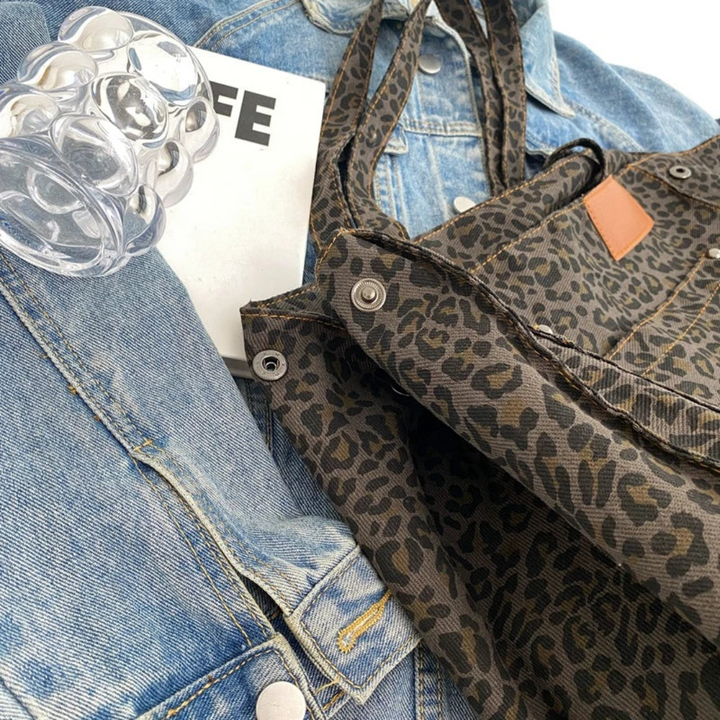 BowLift | Stylish Handbag with Leopard Print - WildElegance