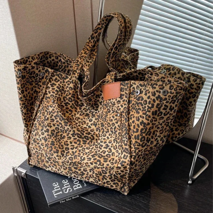 BowLift | Stylish Handbag with Leopard Print - WildElegance