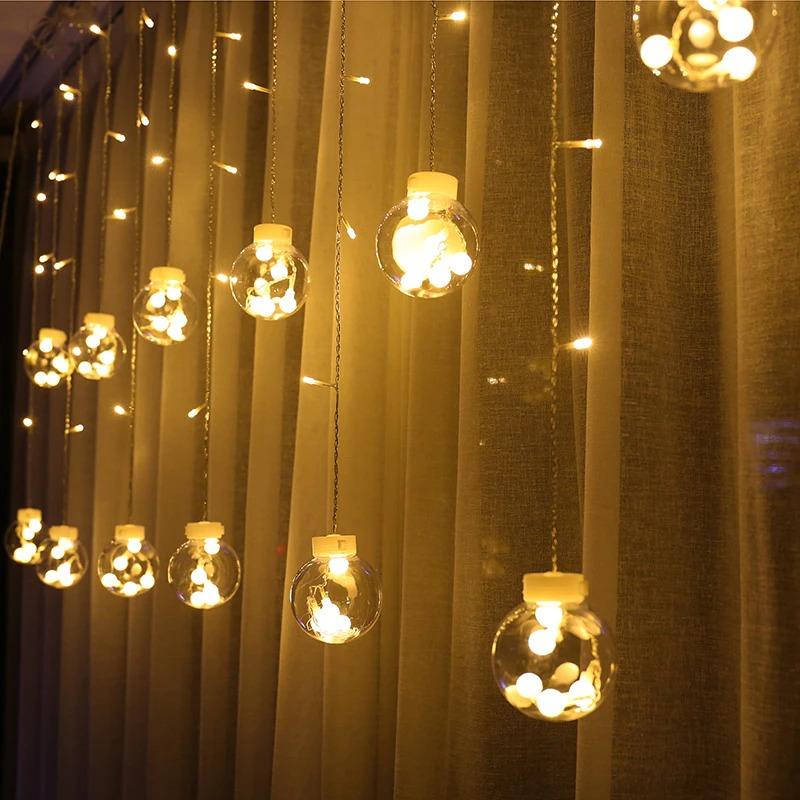BowLift | LED Globe Outdoor Light with IP44 Water Protection